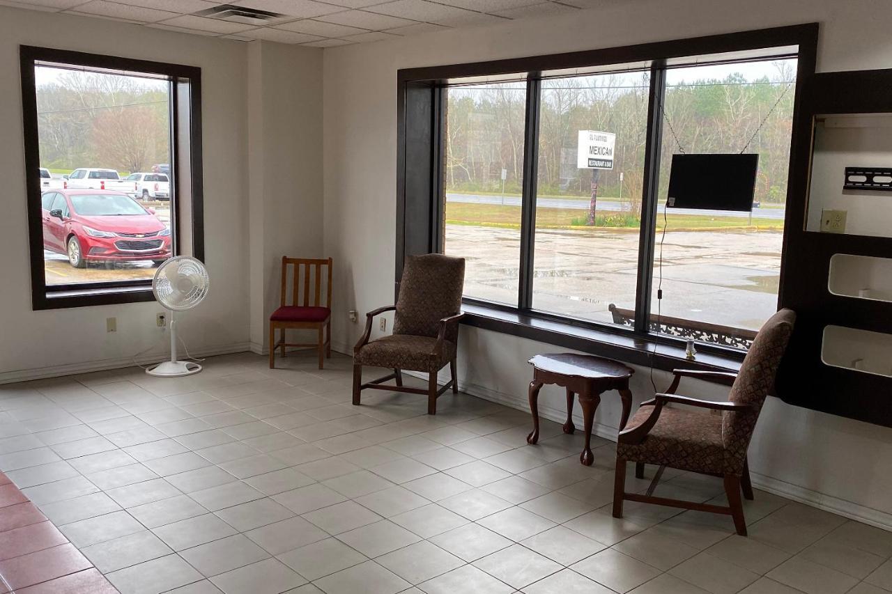 Hotel Landmark Leesville